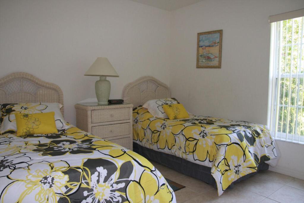Lodge Lakeside Vacations